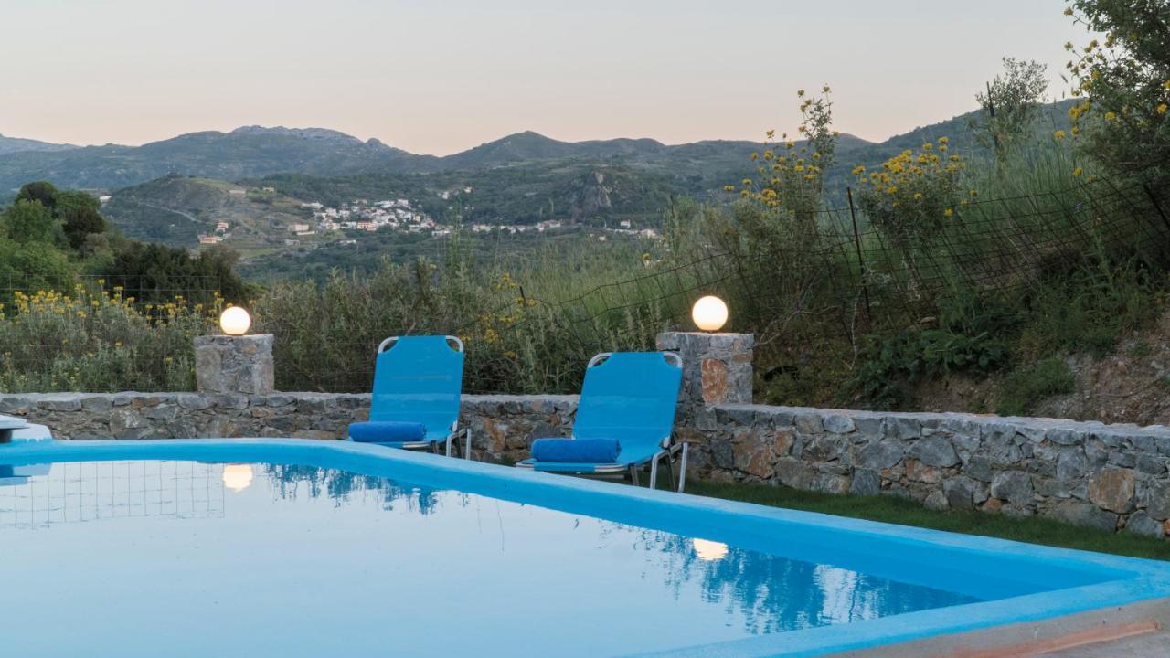 Villa Elia Lambiní Eksteriør bilde