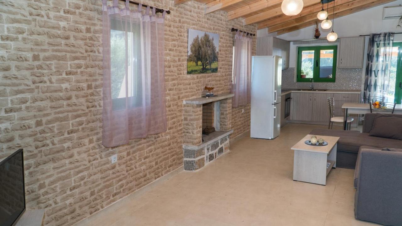 Villa Elia Lambiní Eksteriør bilde