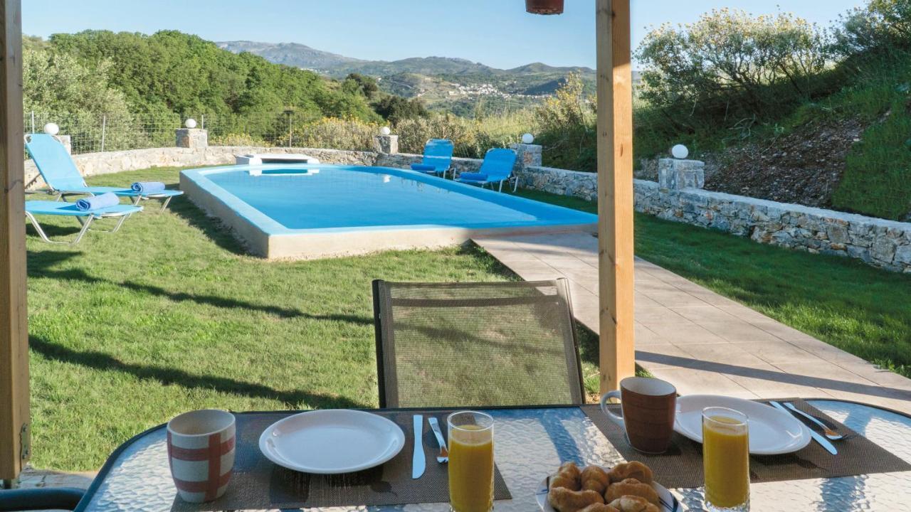 Villa Elia Lambiní Eksteriør bilde