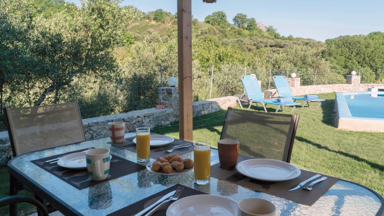 Villa Elia Lambiní Eksteriør bilde
